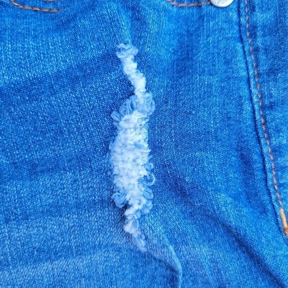 3/$15 DKNY Distressed Medium Wash Denim Jean Sho… - Picture 3 of 9